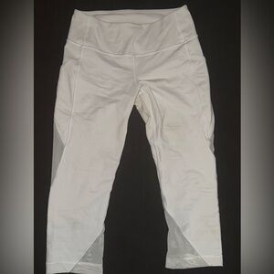 Lululemon Size 6 Sweat Your Heart Out Crop (21") in White Full-On Luxtreme